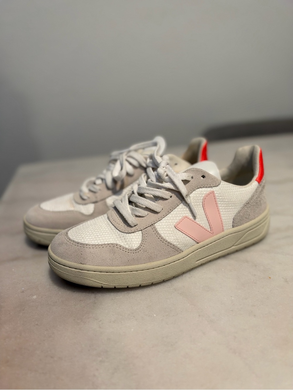 Women's Suede & Mesh Casual Sneakers in White and Pink